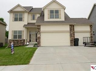 4315 Edgerton Dr, Bellevue, NE 68123