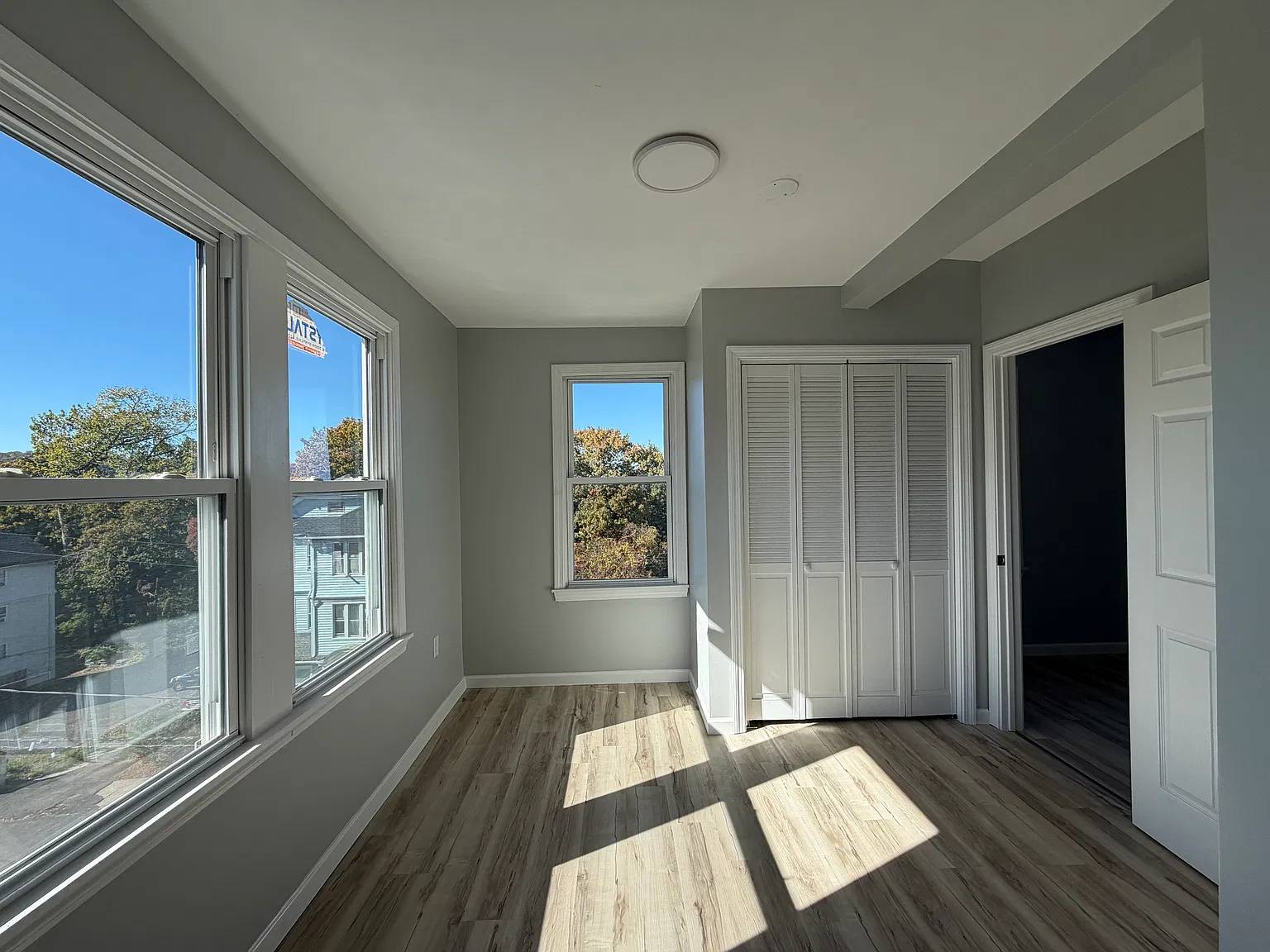 3 bed, 950 sqft, $1,495 — Photo 4