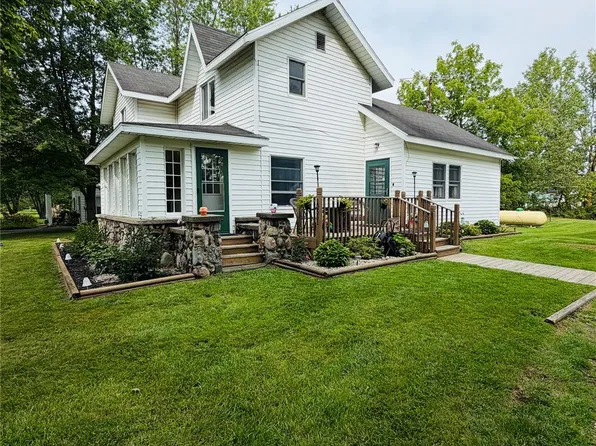 10551 E Goodall Rd, Durand, MI 48429