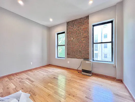 Rented by Doorway NYC, LLC | media 13