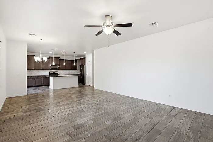 692 N Blackbird Dr — Photo 12