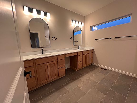 4th image of 4608 W Larch Ave