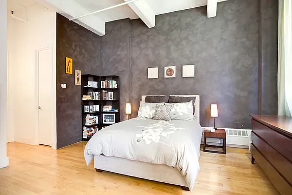 Sold by Brooklyn Bridge | media 5