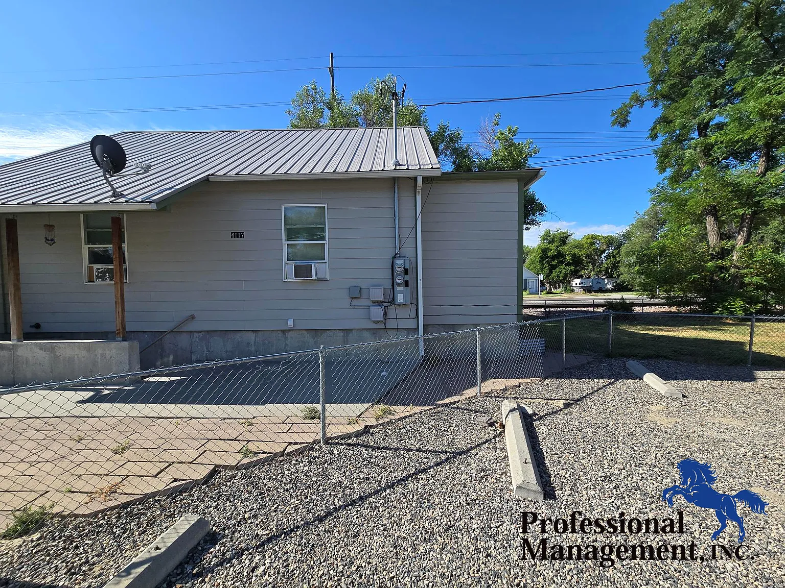 3 bed, 1183 sqft, $1,295 — Photo 1