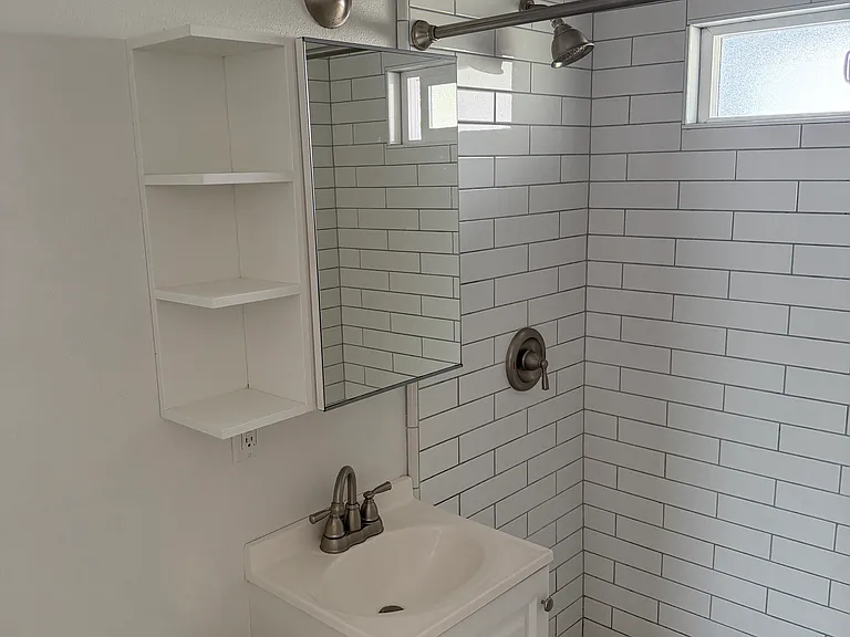 5133 Voltaire St — Photo 7