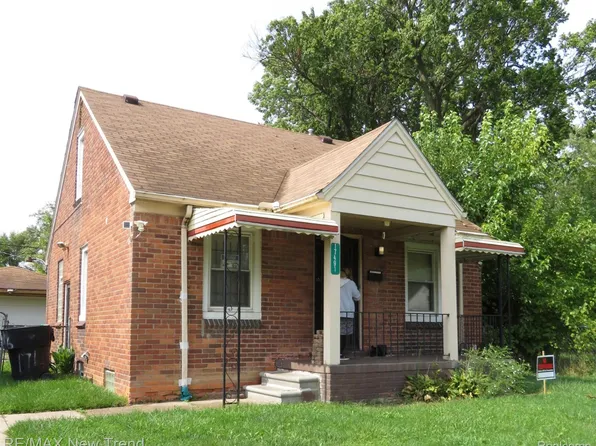 17491 Mitchell St, Hamtramck, MI 48212