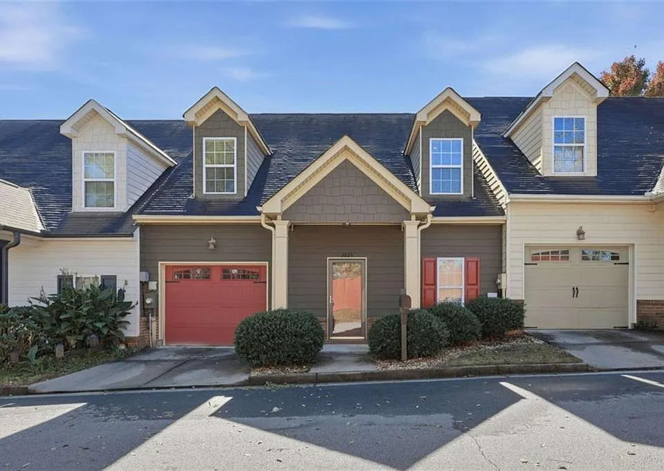 2826 Fox Wood Ln