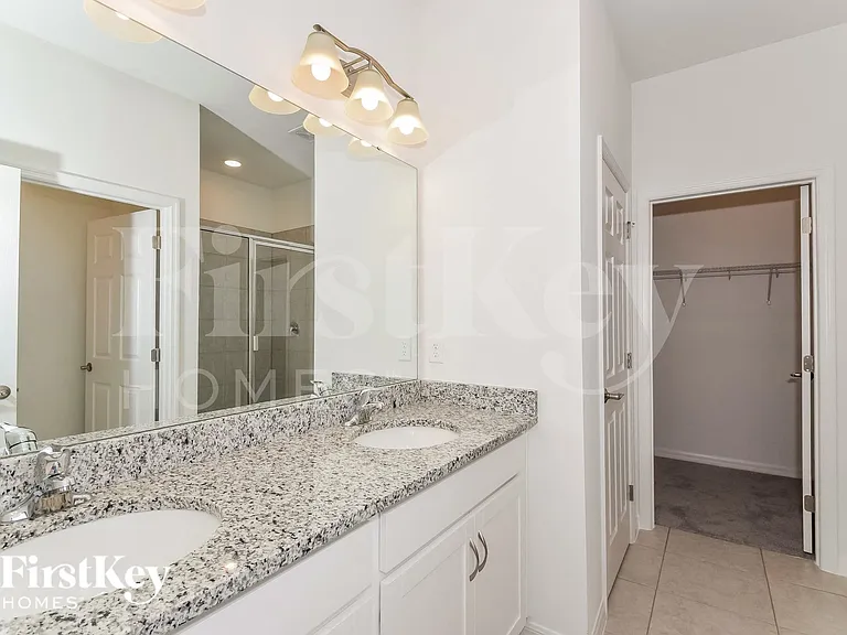 327 Corbel Ln — Photo 9