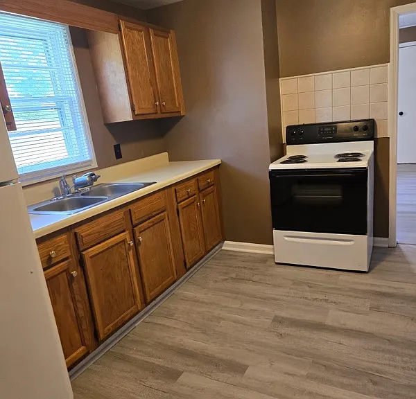 217 Belmont Ave — Photo 8