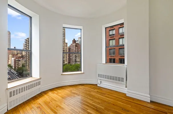 Rented by Compass | media 19