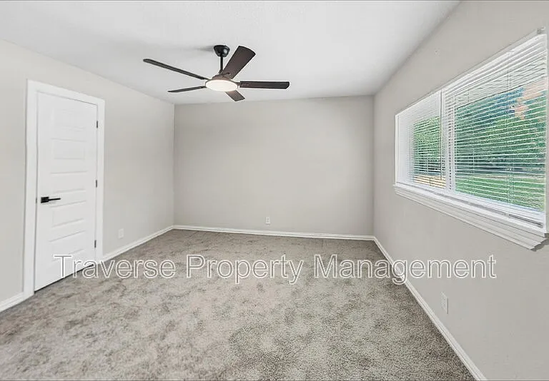 3716 Clotell Dr — Photo 11