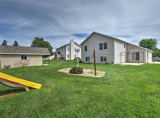 4 View Cir, Oreana, IL 62554