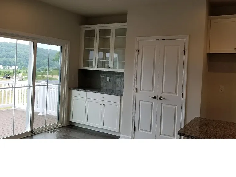 510 Sapphire Dr — Photo 4
