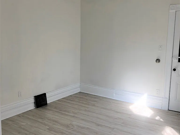 5 Renwick Ave #3 — Photo 36