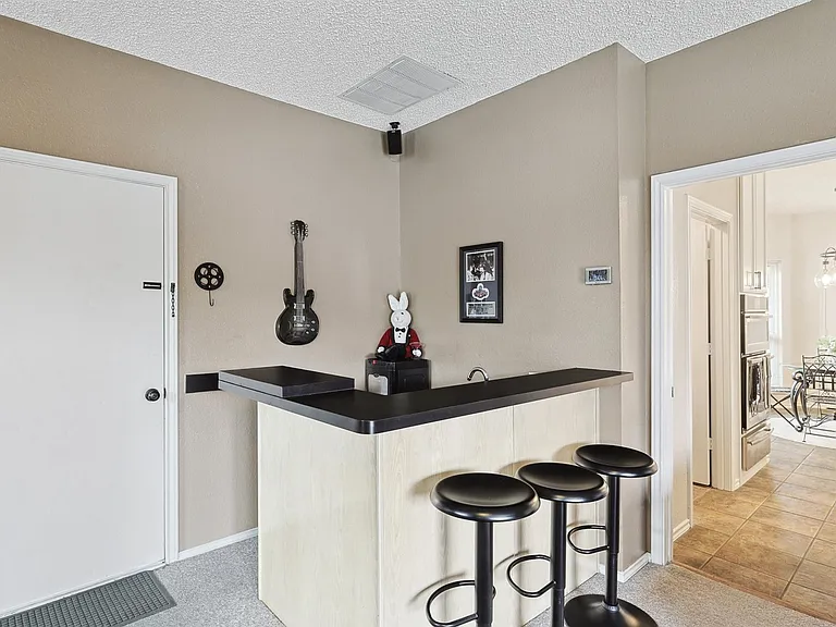 2080 Kamla Rd — Photo 38