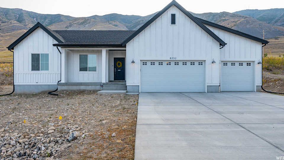 1st image of 8232 N Iron Horse Dr E