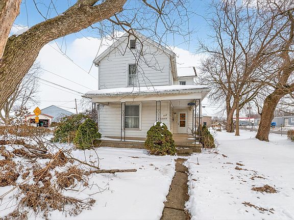 3rd image of 104 S Pierce Ave