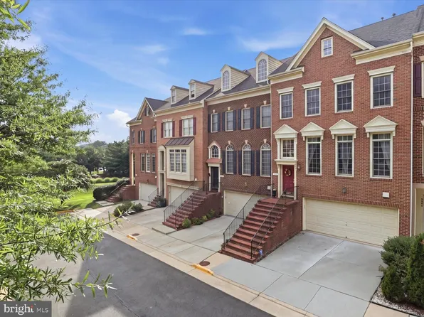 5408 Edsall Ridge Pl, Alexandria, VA 22312