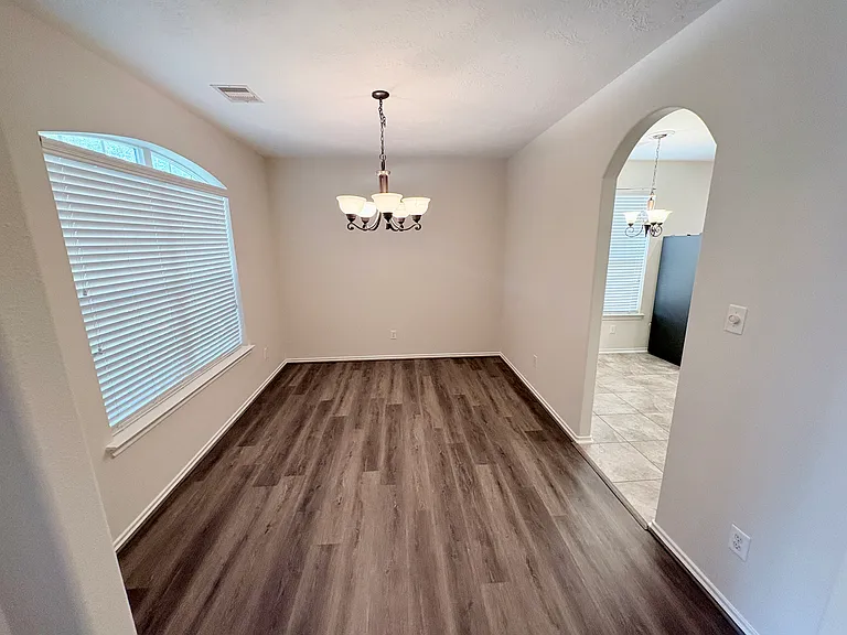 25018 Lakecrest Manor Dr — Photo 3