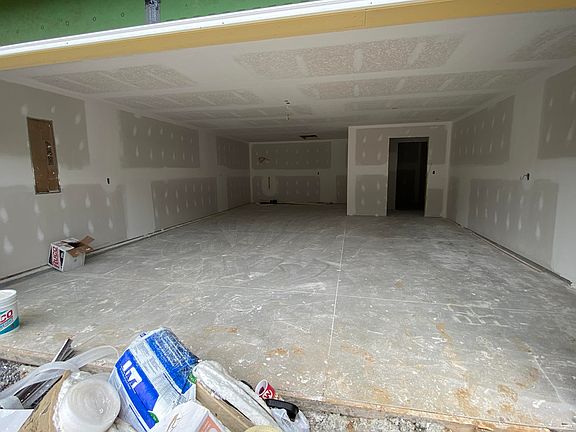 3rd image of 111 Broady Meadow Cir