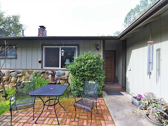 2nd image of 588 Cielo Vista Way