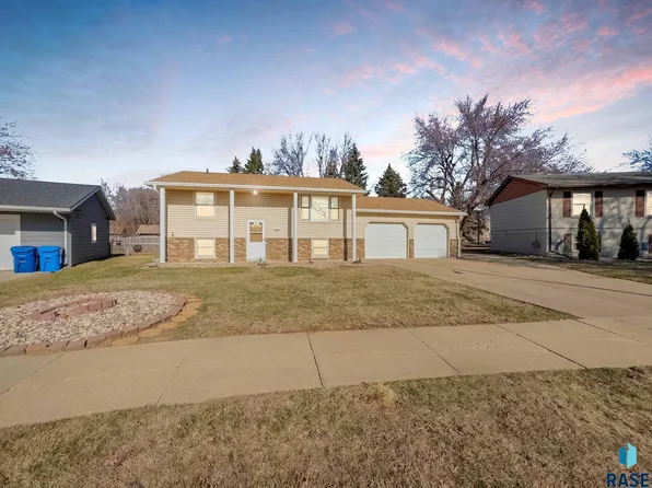 4416 E Walker Way, Sioux Falls, SD 57103