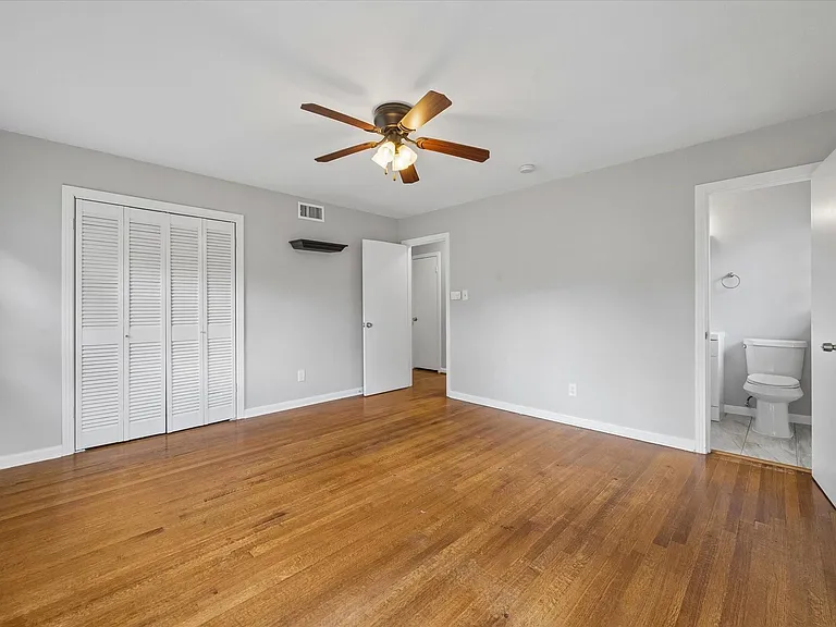 8037 Longridge Dr — Photo 16