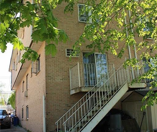 4th image of 329 Quincy Ave