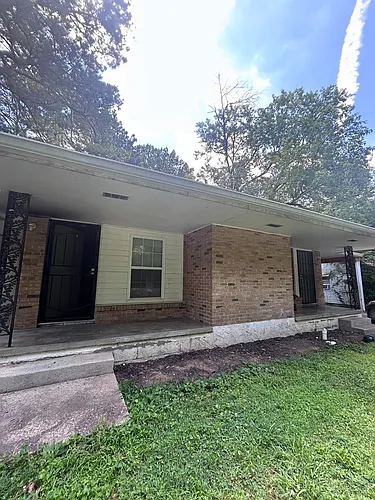 1010 N Larchmont Photo 1
