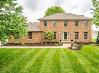 7924 Vanderbilt Dr NW, North Canton, OH 44720