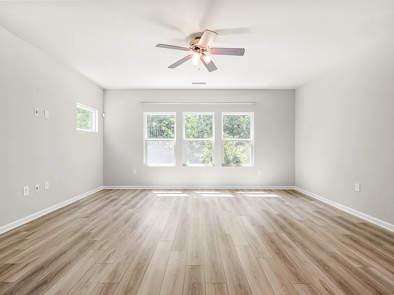 4008 Passenger Pl — Photo 16
