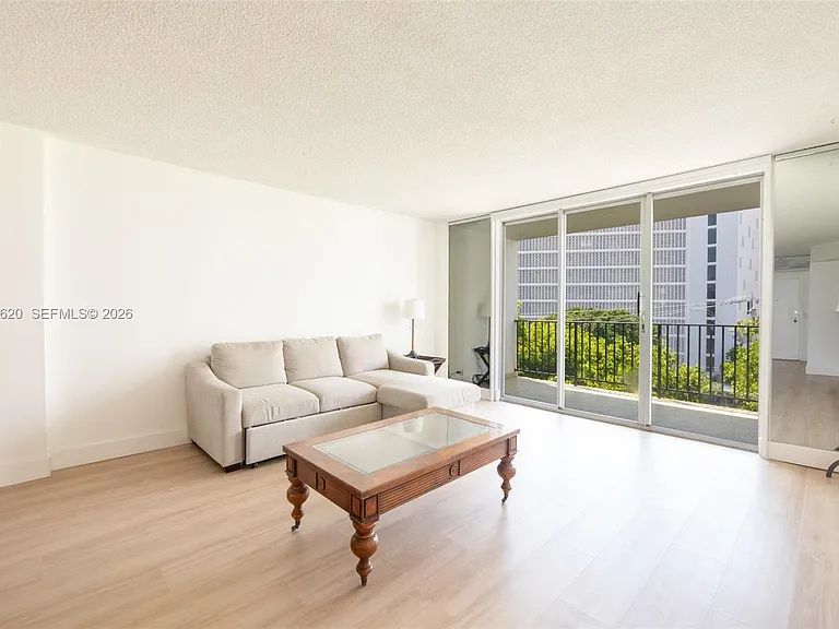 1001-91 Bay Hbr #511 — Photo 5