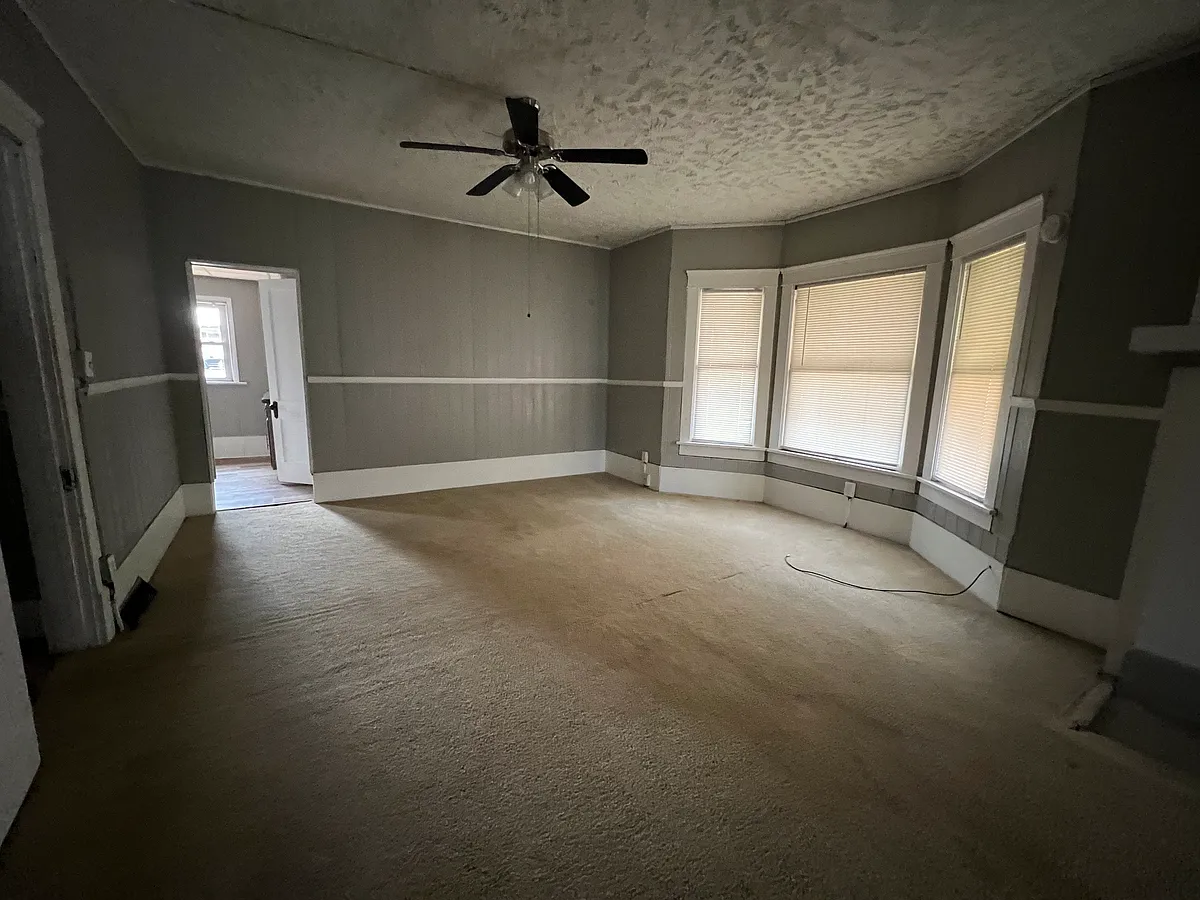 Building Photo - 1328 Logan Ave NW #1