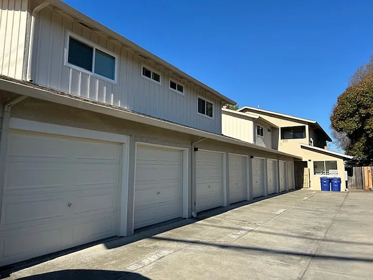 2233 Fairway Dr — Photo 11