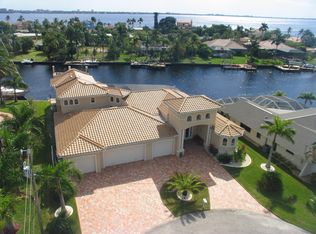 5634 Deauville Ct, Cape Coral, FL 33904