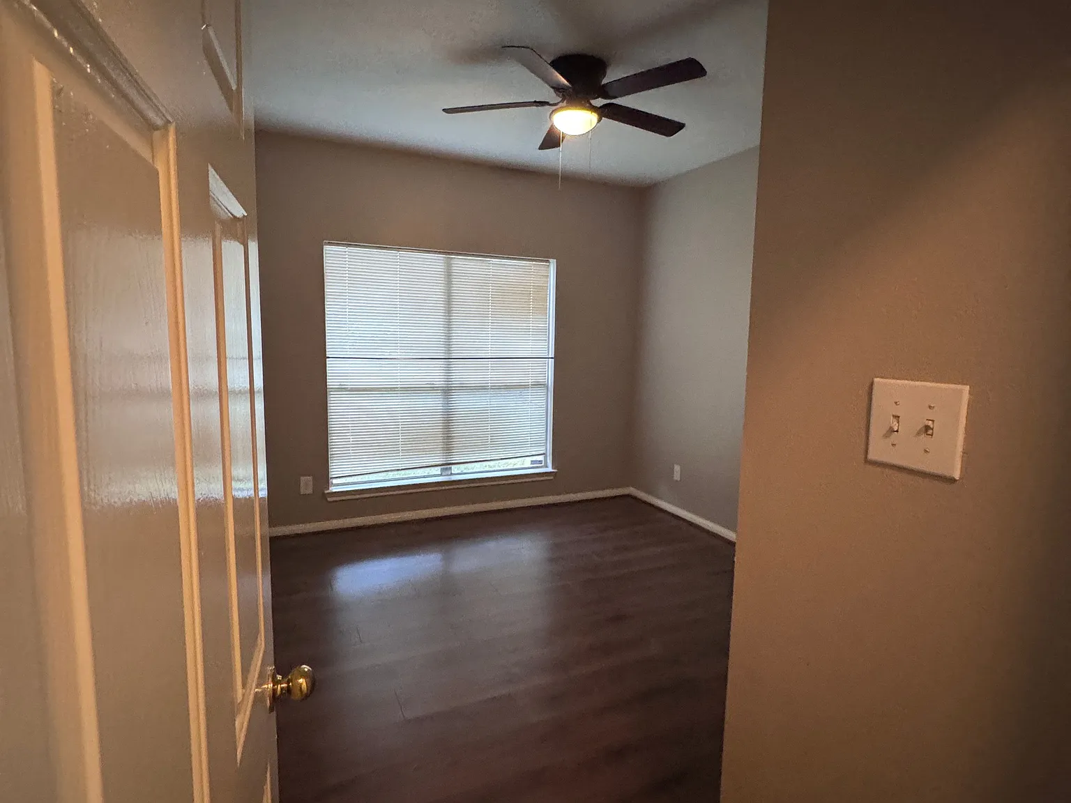 5 bed, 2.5 bath, 2392 sqft, $2,325 — Photo 1