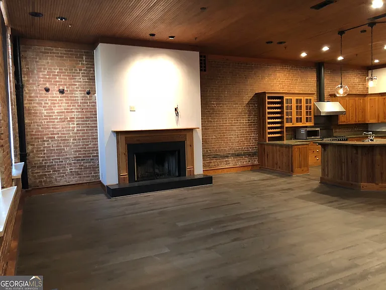 234 Broad St — Photo 13