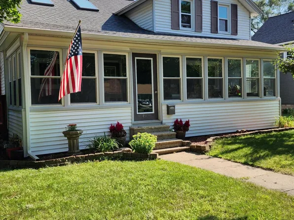 400 Union St, Plainwell, MI 49080