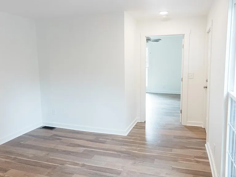 25 Lawn St — Photo 8