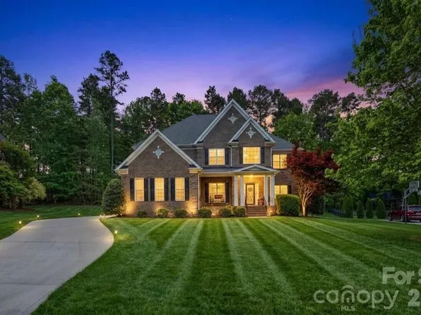 807 Crown Vista Ct, Monroe, NC 28110
