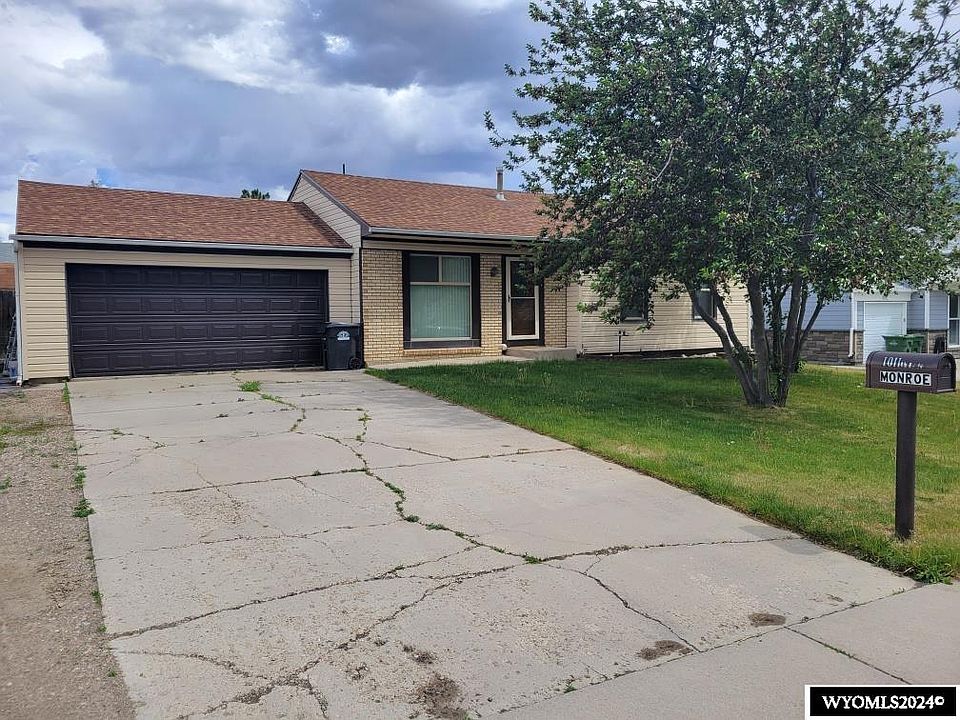 2nd image of 1011 Monroe Dr