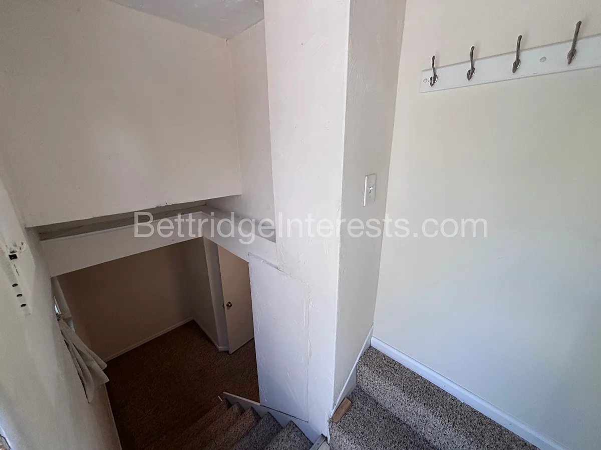 5810 32nd Avenue — Photo 3