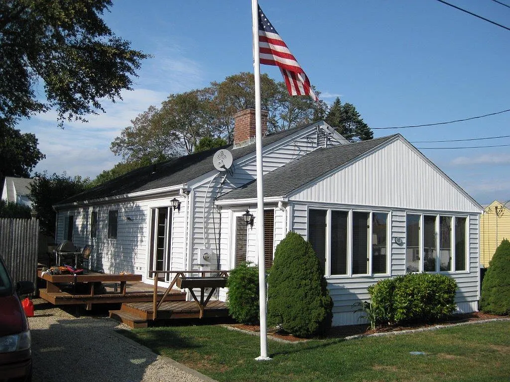 3 bed, 1300 sqft, $1,800 — Photo 3