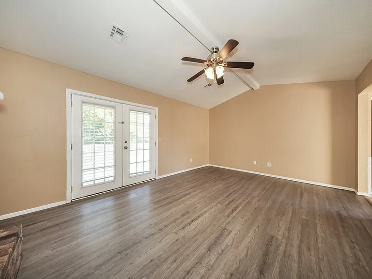 9705 Oaktree Ter — Photo 6
