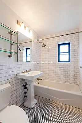 Rented by Mirador Real Estate | media 17