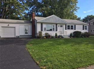 12 Leonard St, Cumberland, RI 02864