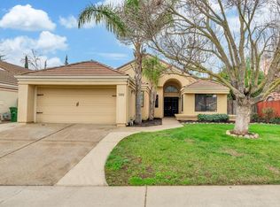 5101 Laguna Park Dr, Elk Grove, CA 95758