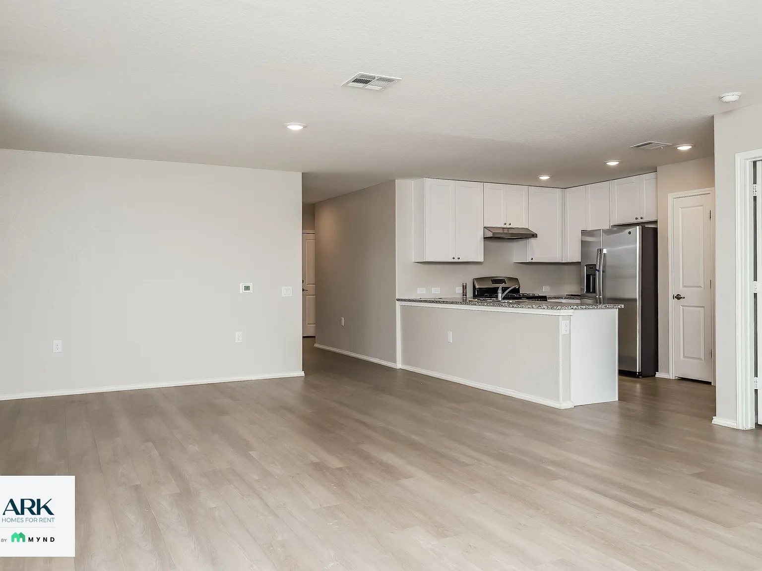 4 bed, 2.0 bath, 1667 sqft, $1,635 — Photo 3