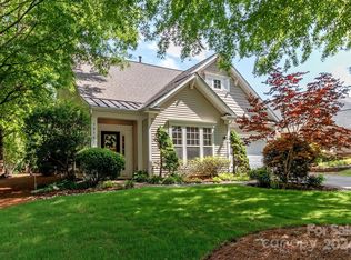 7036 Saranac Ln, Matthews, NC 28105
