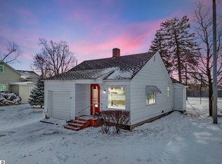 106 E Mitchell St, Lake City, MI 49651